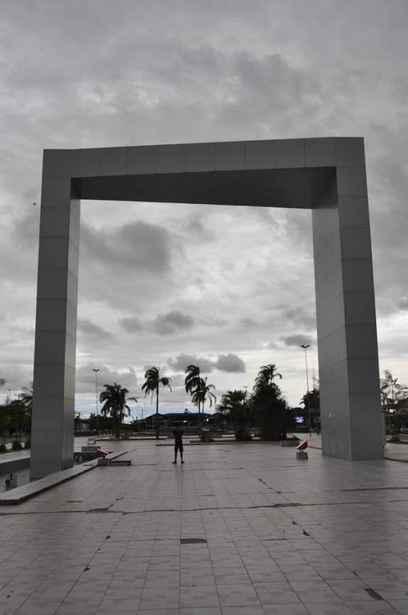 Belo 'arco retangular', em Boa Vista - RR